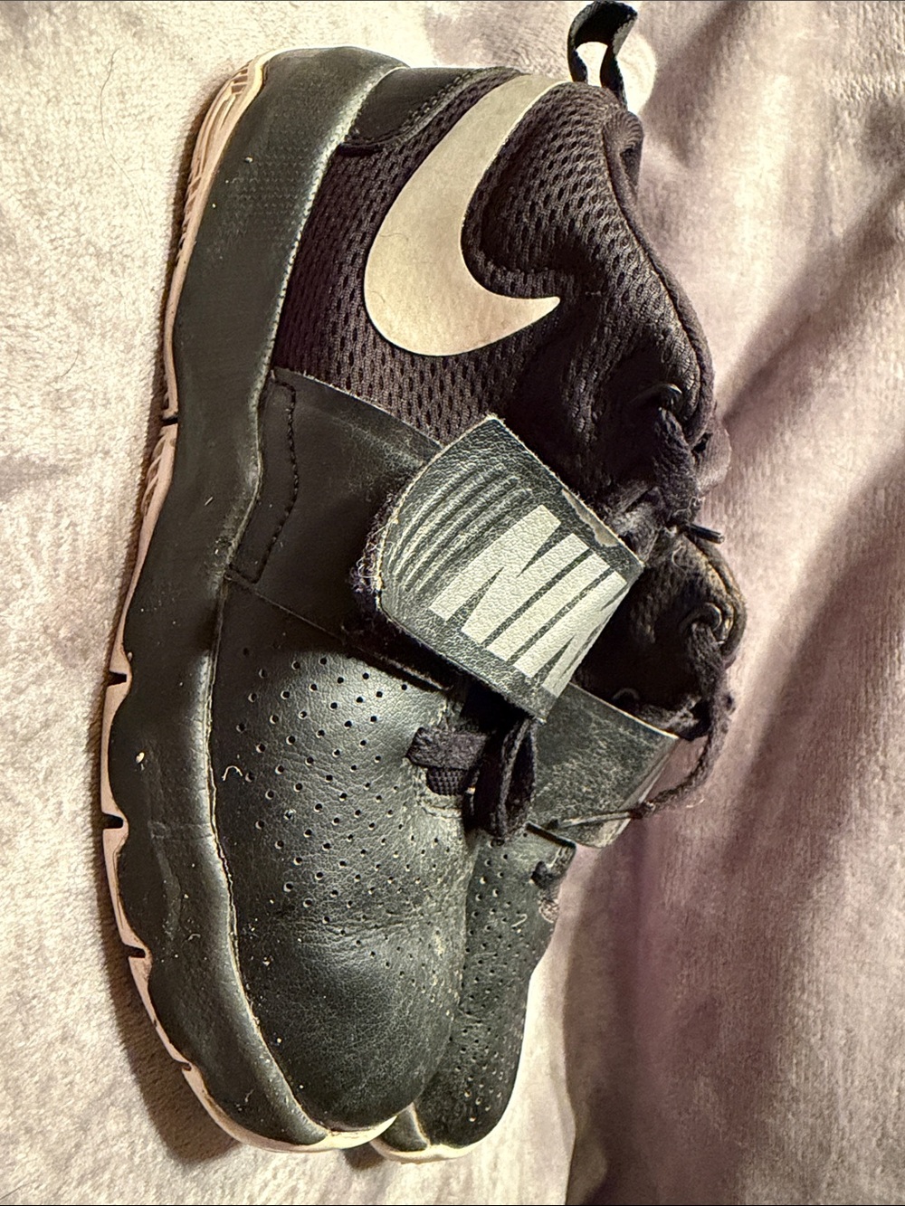 Nike Black and White Kids Sneaker with Hook-and-Loop Strap